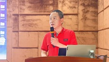 集团董事长出席【原飞航物流】华南大区培训与经管分析会并发表重要讲话 集团董事长出席【原飞航物流】华南大区培训与经管分析会并发表重要讲话